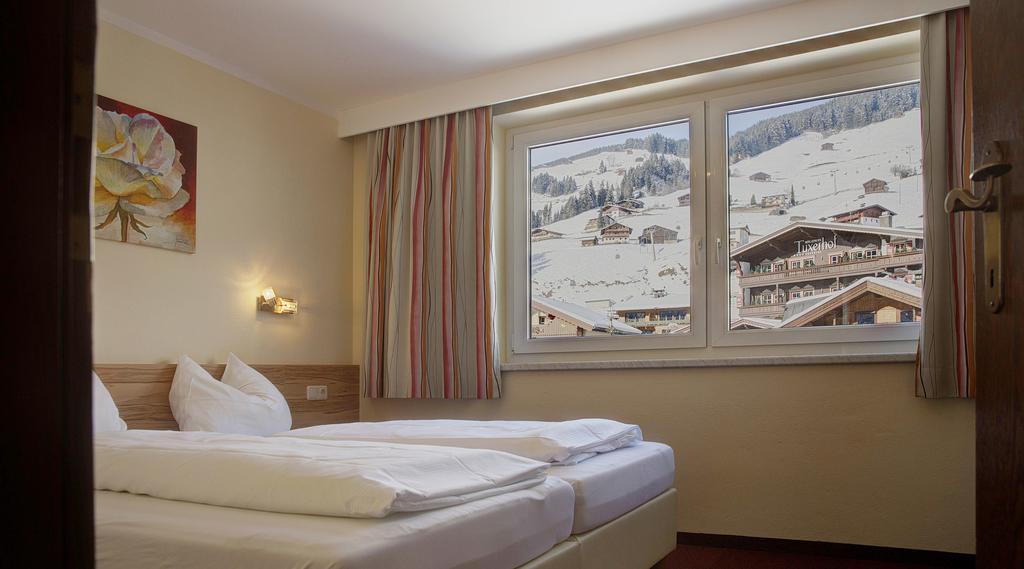 טוקס Aparthotel Dorfplatzl Garni מראה חיצוני תמונה