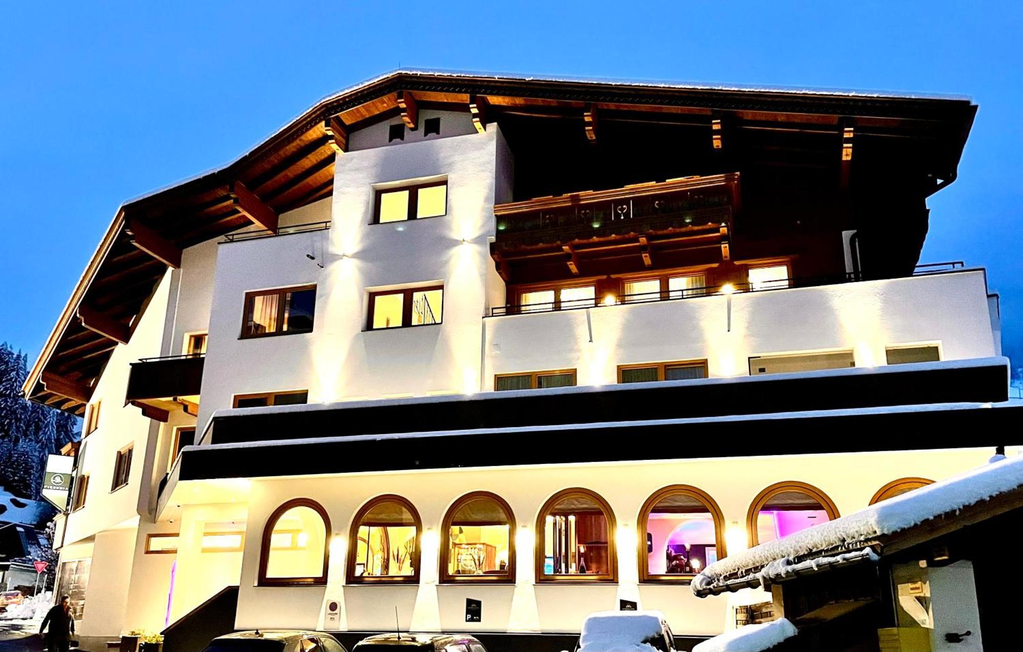 טוקס Aparthotel Dorfplatzl Garni מראה חיצוני תמונה
