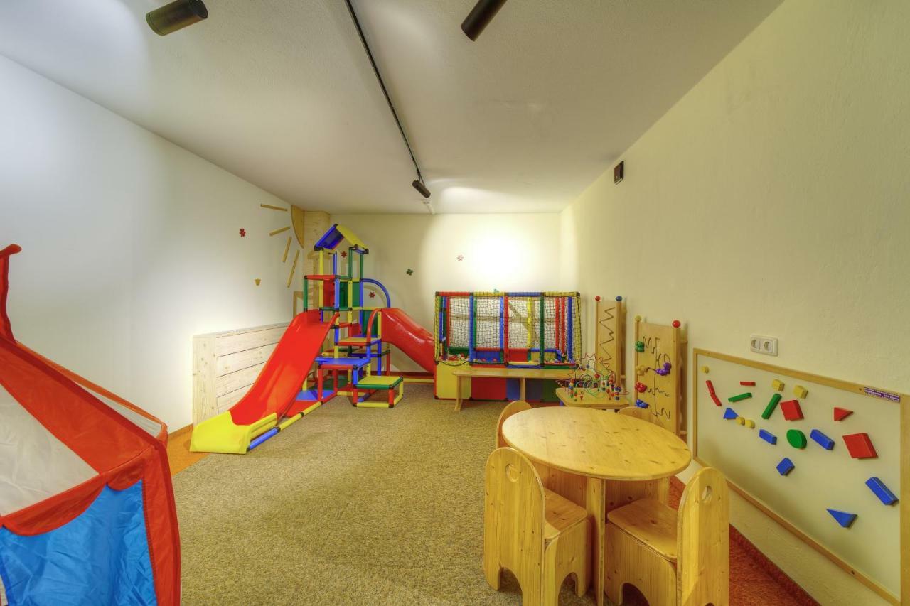 טוקס Aparthotel Dorfplatzl Garni מראה חיצוני תמונה