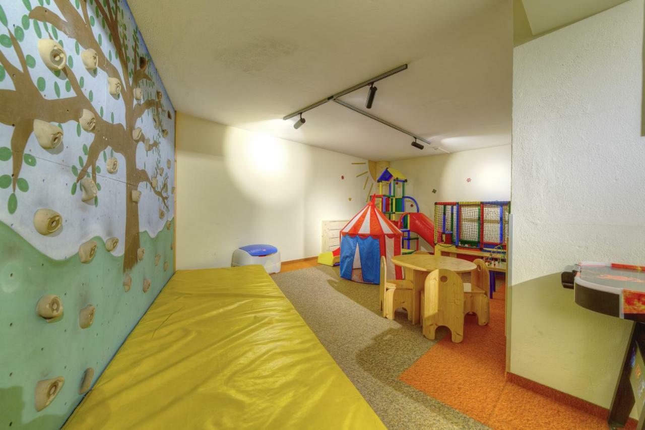 טוקס Aparthotel Dorfplatzl Garni מראה חיצוני תמונה